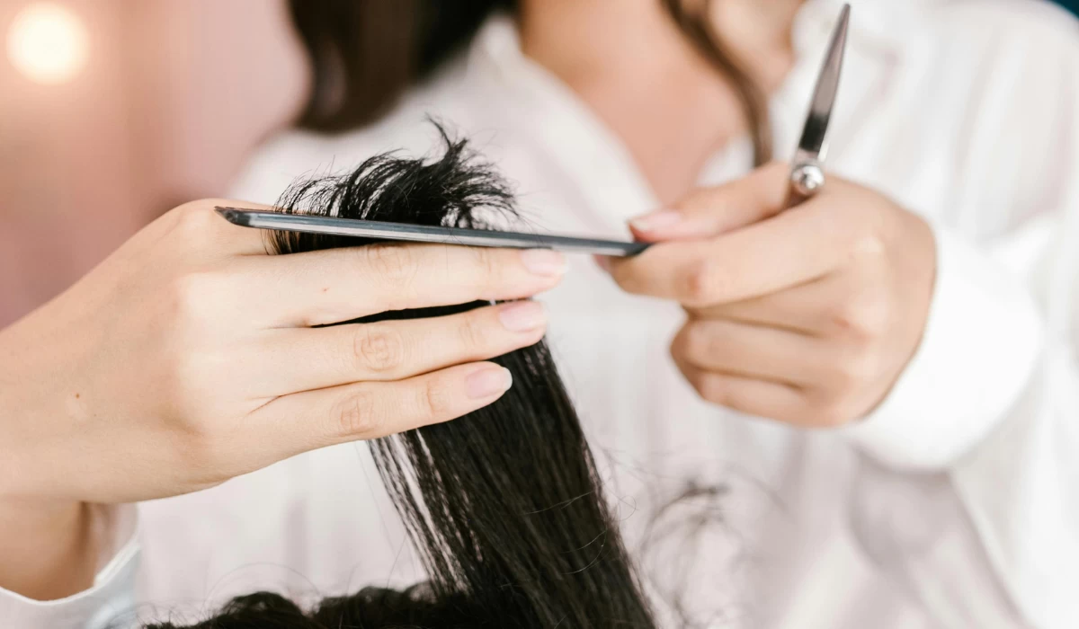 How to Become a Hairdresser in Australia